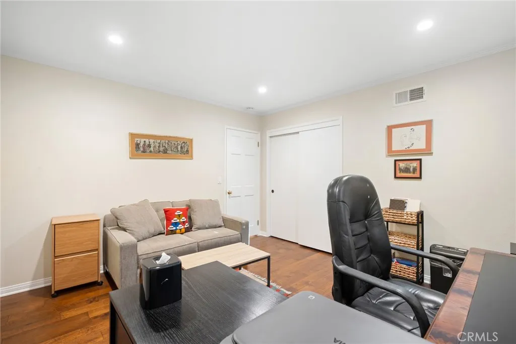 3015 Arrowhead Drive, Los Angeles, California 90068 home-pic-30