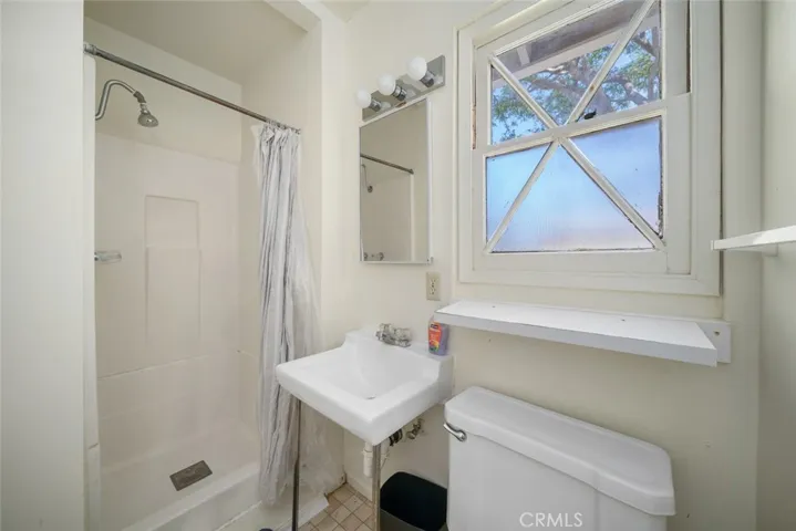 1827 Pinecove Drive, San Luis Obispo, California 93405