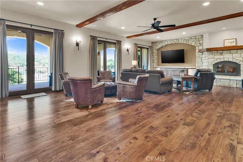 8820 Cantinas Point, Bradley, California 93426 home-pic-25