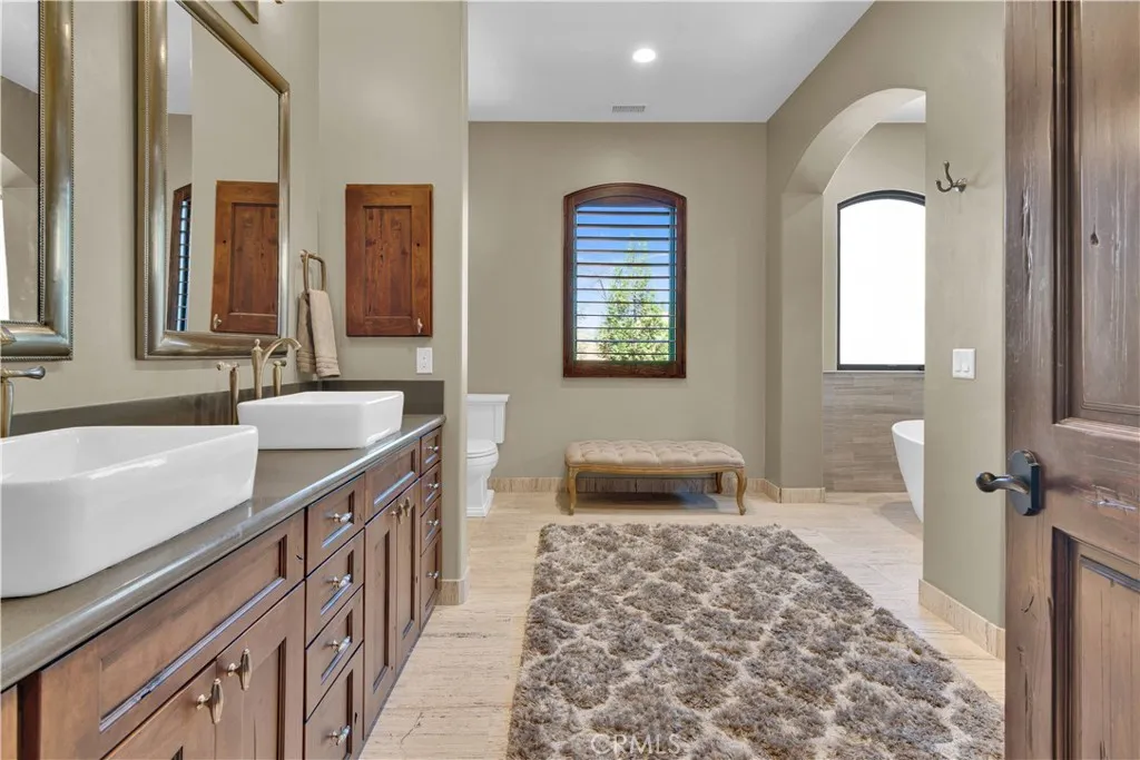 8820 Cantinas Point, Bradley, California 93426 home-pic-52