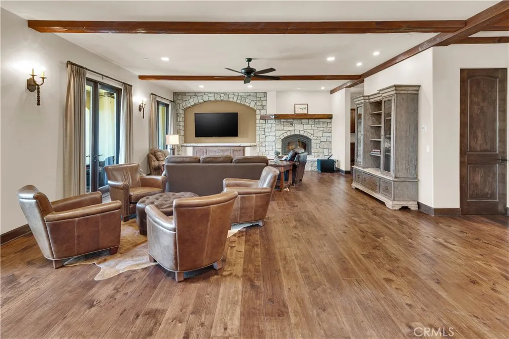 8820 Cantinas Point, Bradley, California 93426 home-pic-24