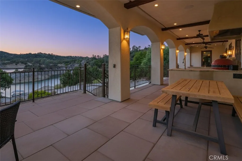 8820 Cantinas Point, Bradley, California 93426 home-pic-29