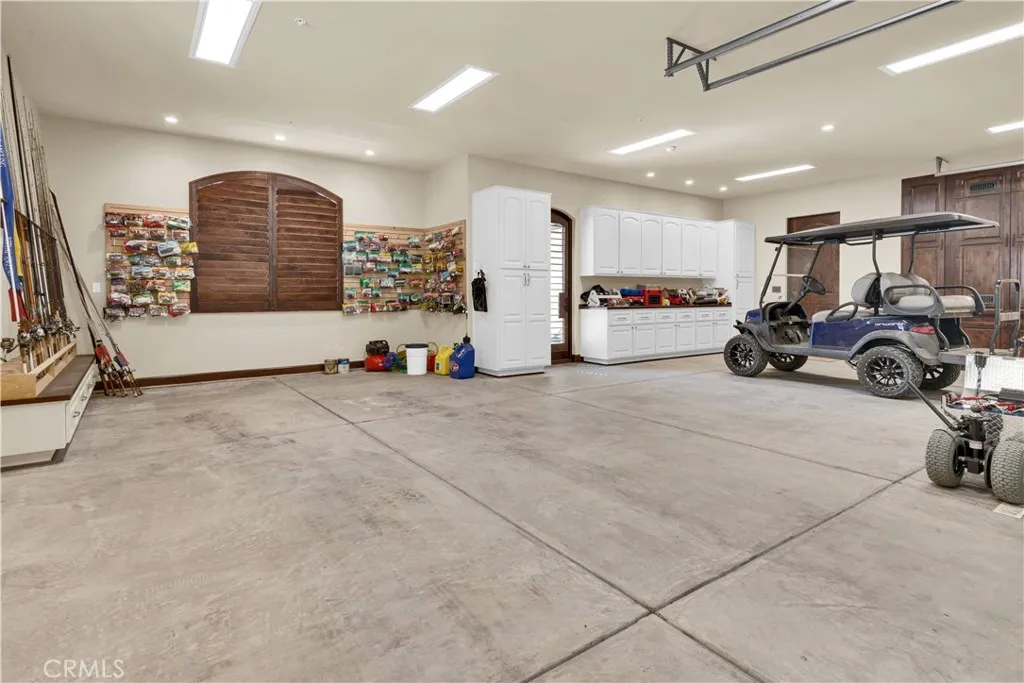 8820 Cantinas Point, Bradley, California 93426 home-pic-45