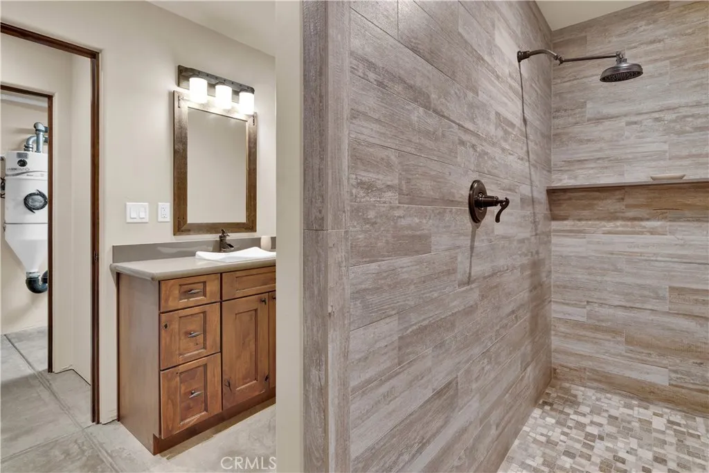 8820 Cantinas Point, Bradley, California 93426 home-pic-63