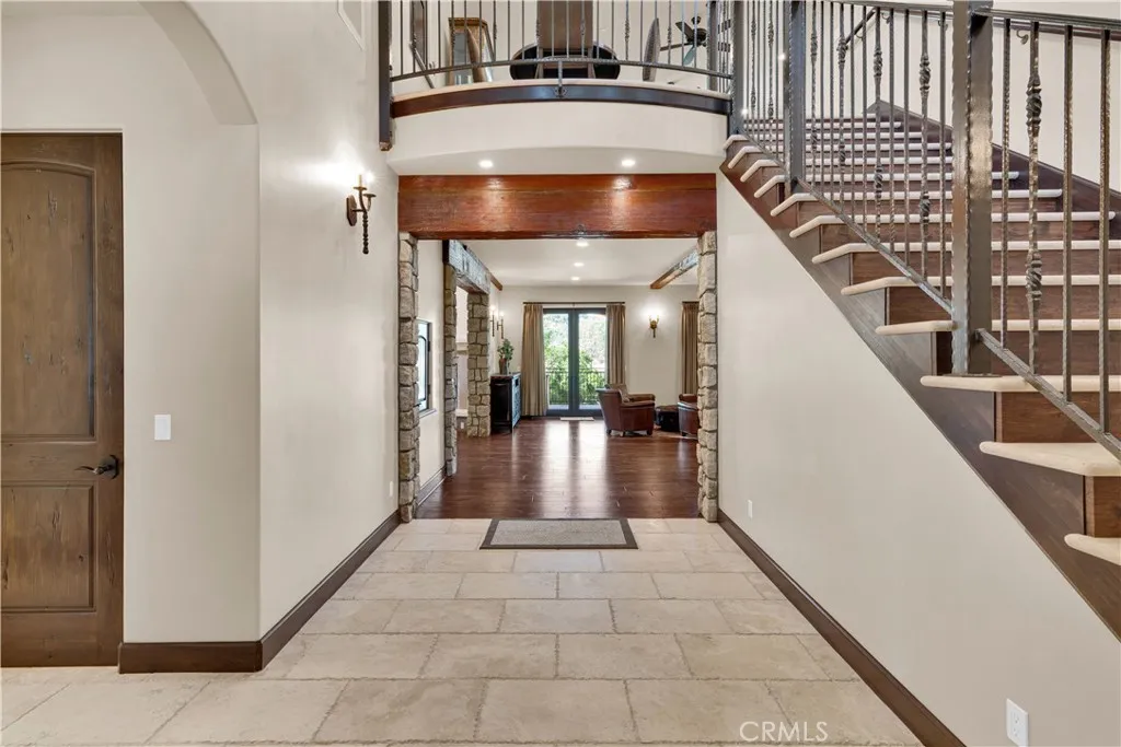 8820 Cantinas Point, Bradley, California 93426 home-pic-18