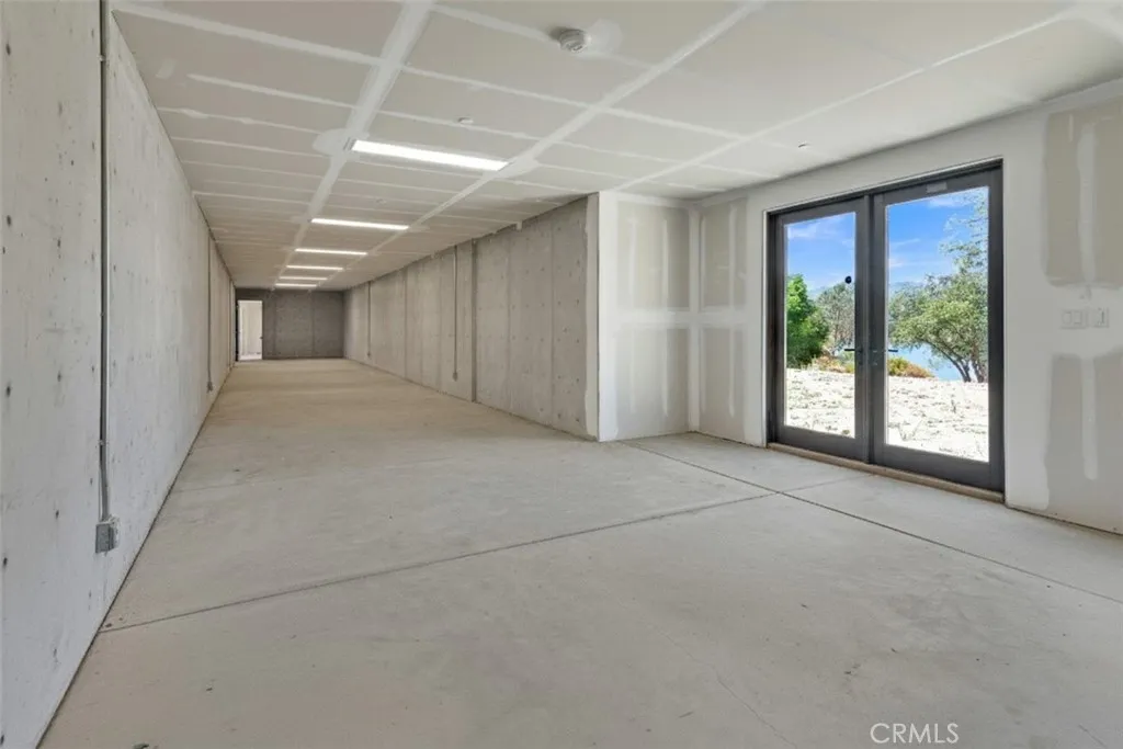 8820 Cantinas Point, Bradley, California 93426 home-pic-68