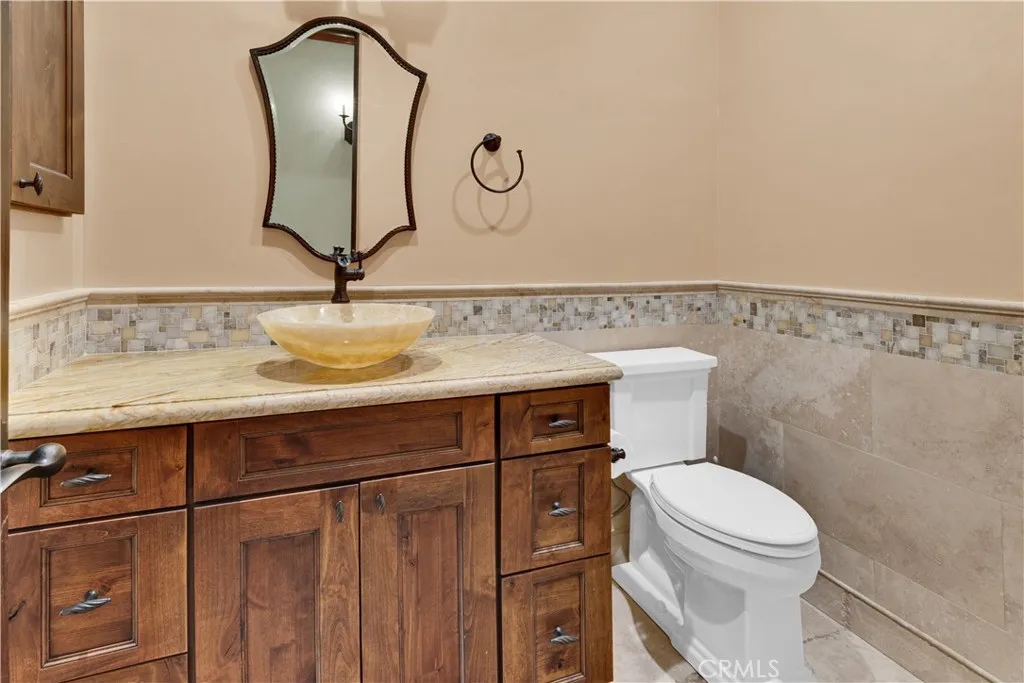 8820 Cantinas Point, Bradley, California 93426 home-pic-40