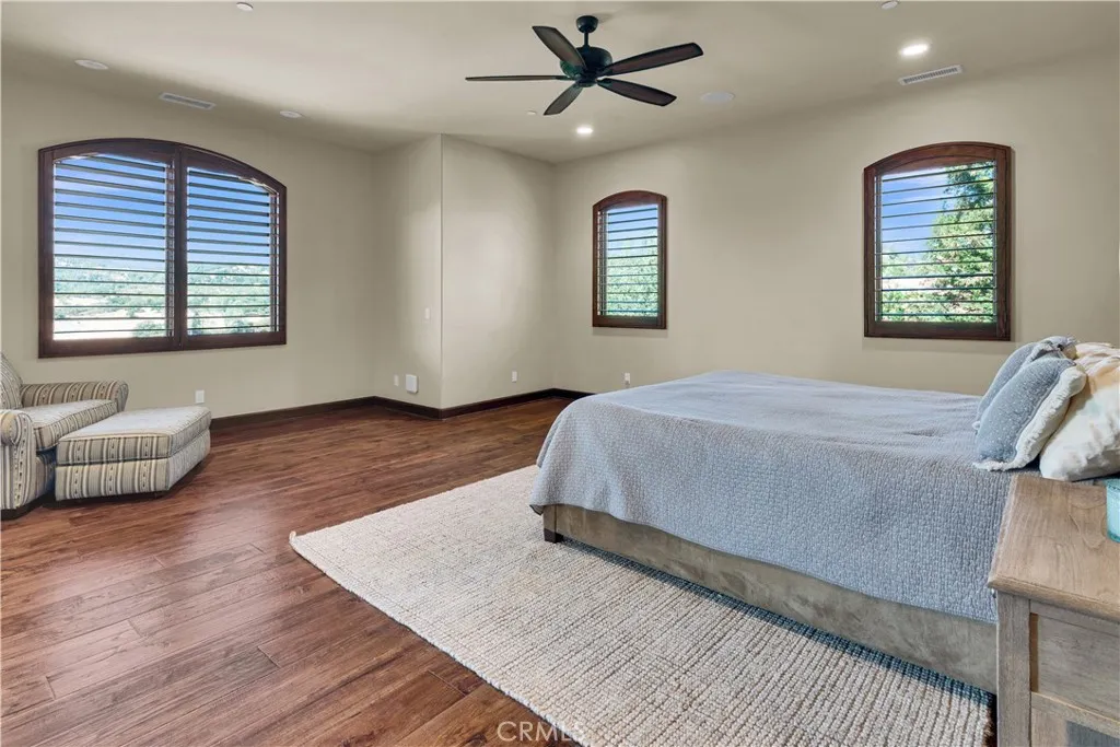 8820 Cantinas Point, Bradley, California 93426 home-pic-49