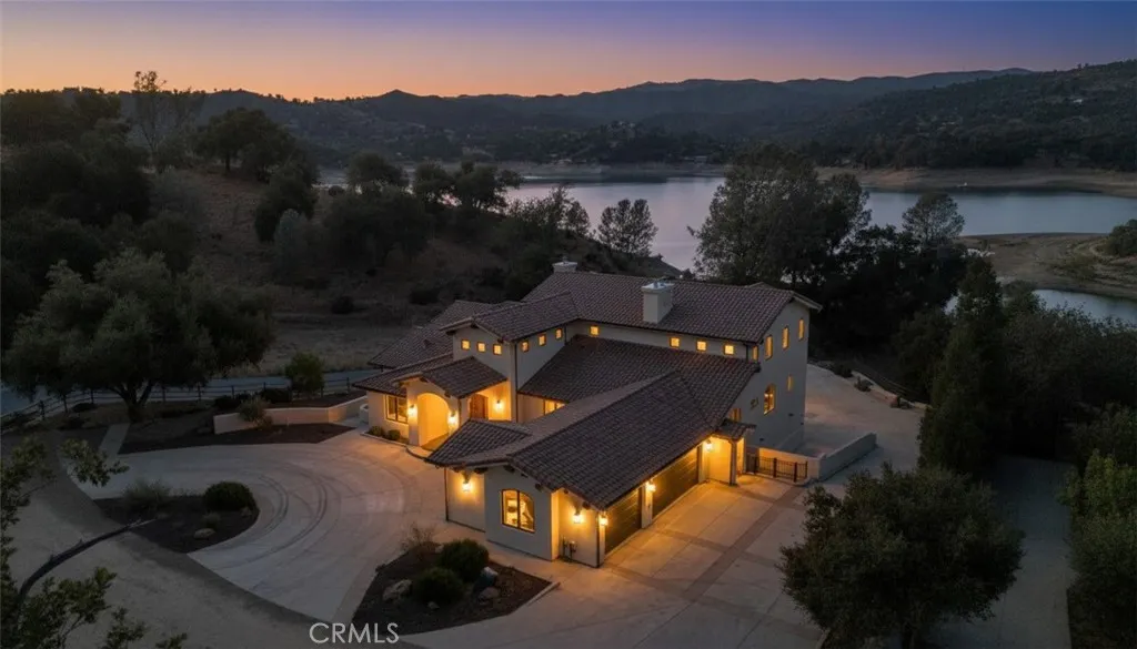 8820 Cantinas Point, Bradley, California 93426 home-pic-10