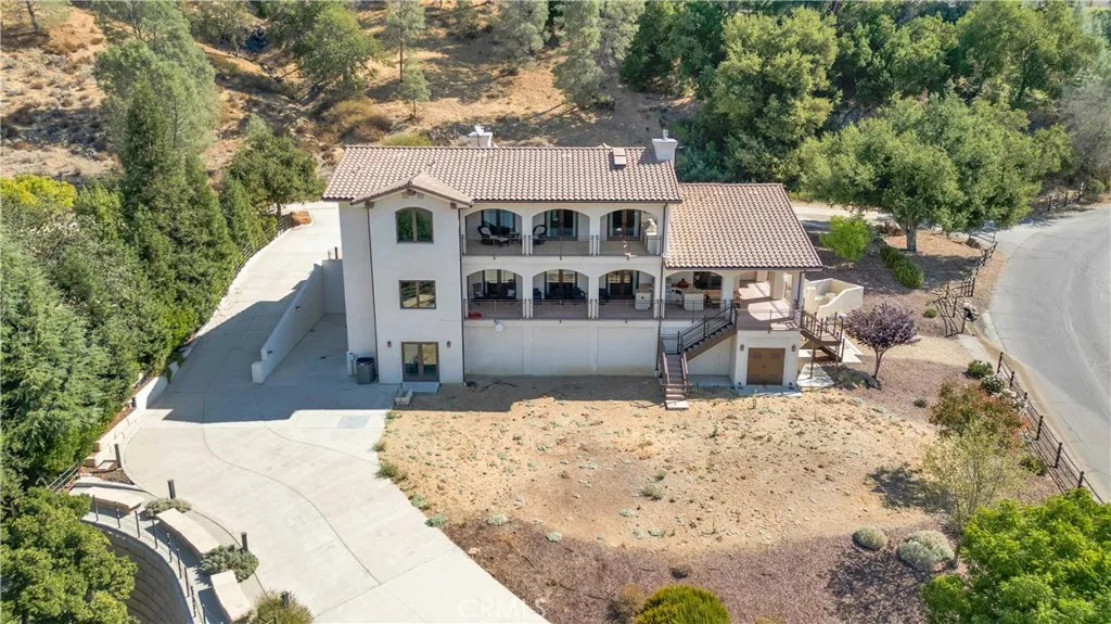 8820 Cantinas Point, Bradley, California 93426 home-pic-5
