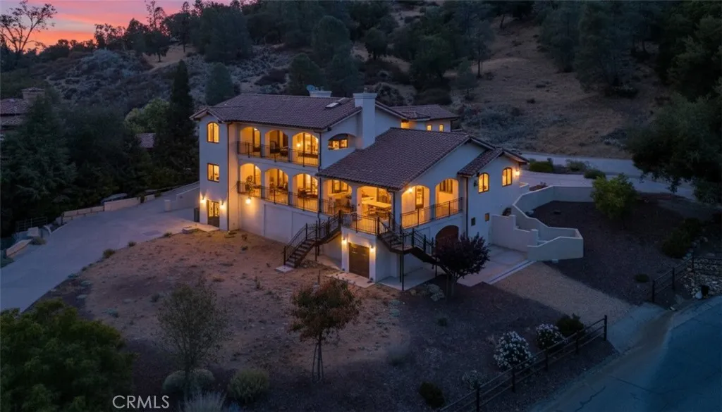 8820 Cantinas Point, Bradley, California 93426 home-pic-12