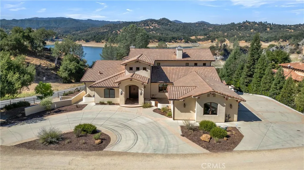 8820 Cantinas Point, Bradley, California 93426 home-pic-3