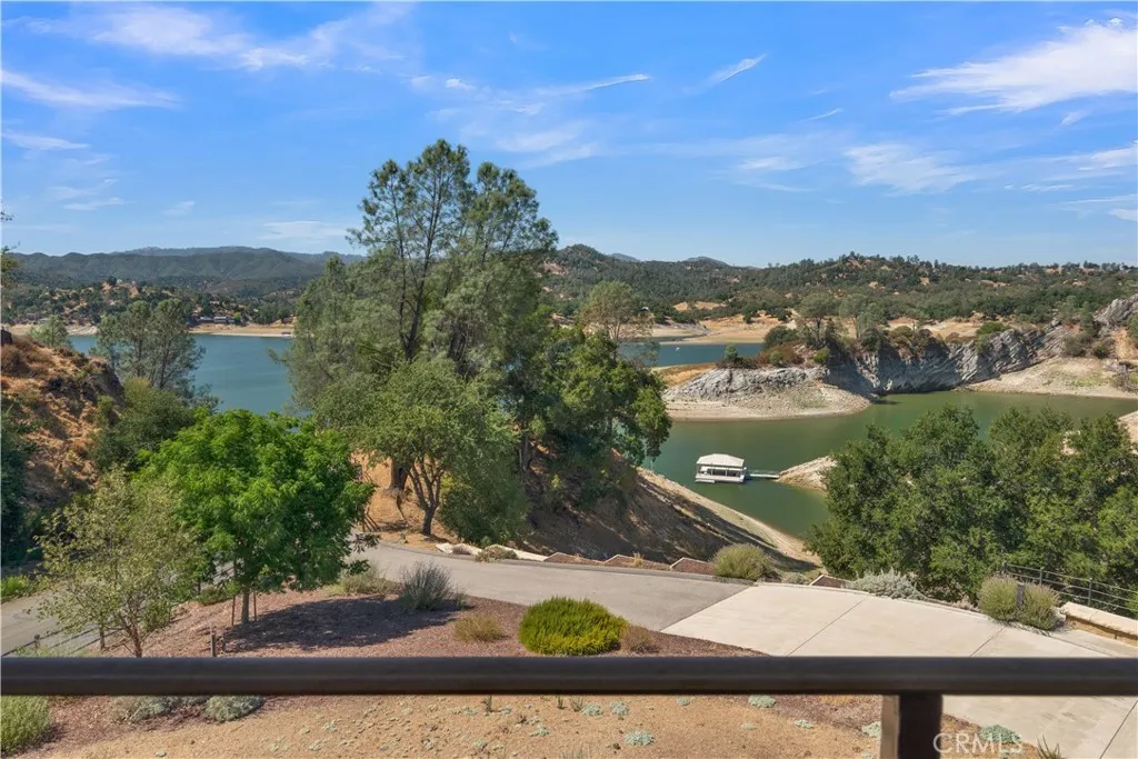 8820 Cantinas Point, Bradley, California 93426 home-pic-56