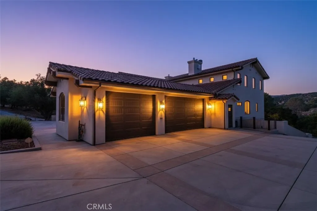8820 Cantinas Point, Bradley, California 93426 home-pic-13