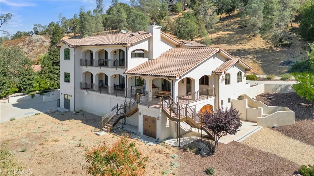 8820 Cantinas Point, Bradley, California 93426 home-pic-6