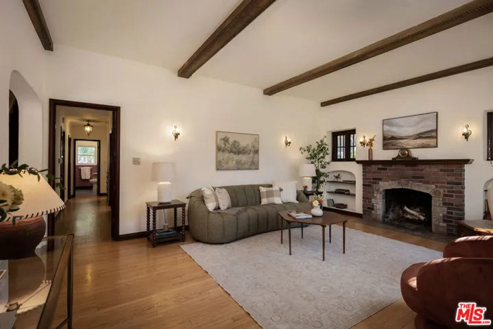 126 S San Marino Avenue, Pasadena, California 91107