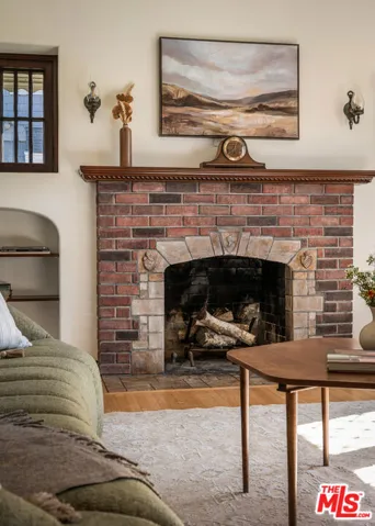 126 S San Marino Avenue, Pasadena, California 91107