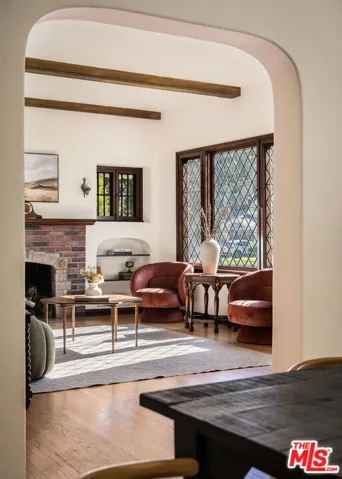 126 S San Marino Avenue, Pasadena, California 91107