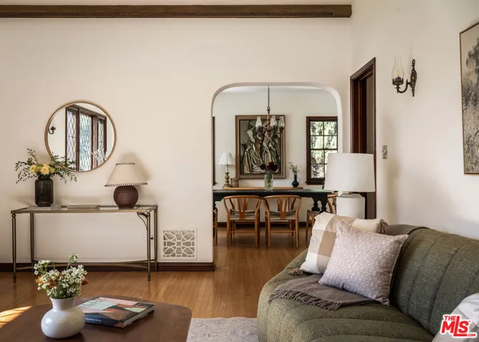 126 S San Marino Avenue, Pasadena, California 91107