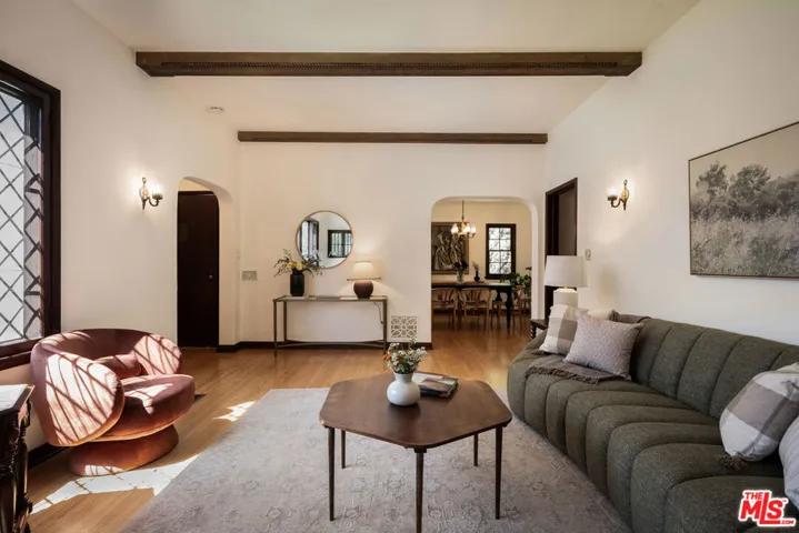 126 S San Marino Avenue, Pasadena, California 91107