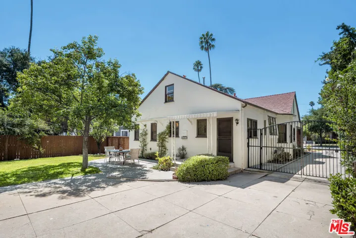 126 S San Marino Avenue, Pasadena, California 91107