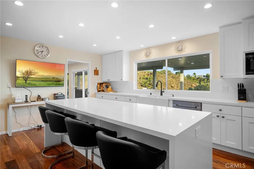 3016 Arrowhead Drive, Los Angeles, California 90068 home-pic-35