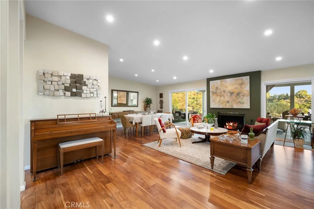 3016 Arrowhead Drive, Los Angeles, California 90068 home-pic-25