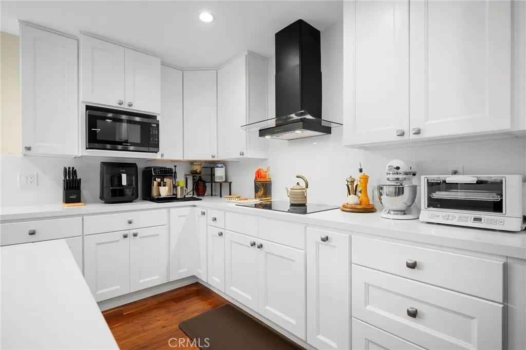 3016 Arrowhead Drive, Los Angeles, California 90068 home-pic-33