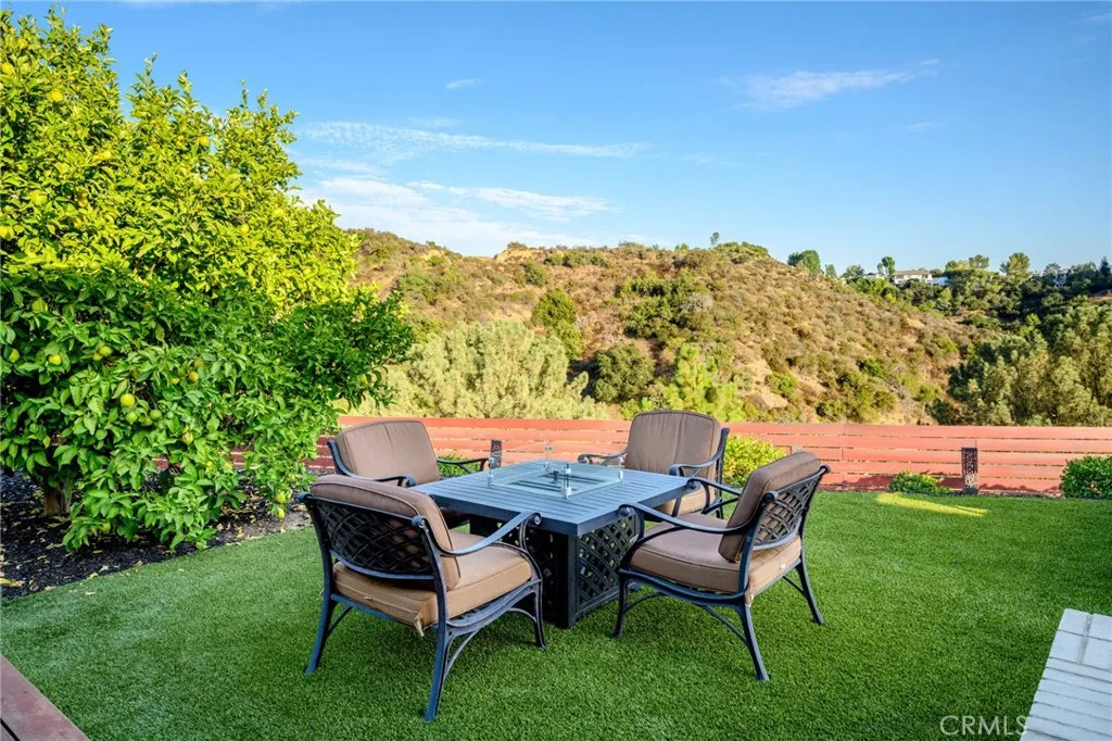 3016 Arrowhead Drive, Los Angeles, California 90068 home-pic-17