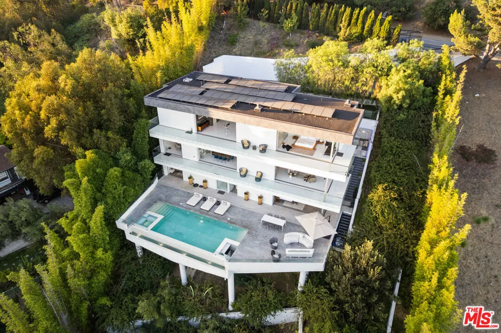 7080 Mulholland Drive, Los Angeles, California 90068 home-pic-20