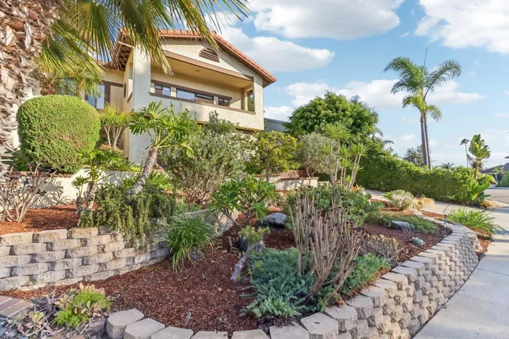 2411 Sacada Circle, Carlsbad, California 92009