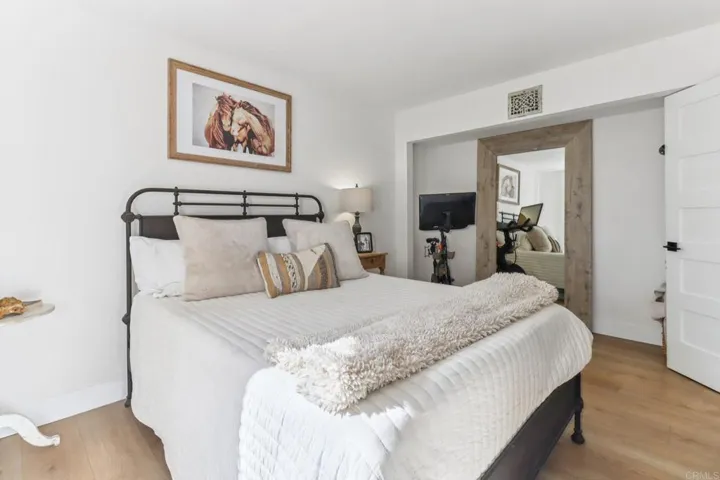 2411 Sacada Circle, Carlsbad, California 92009
