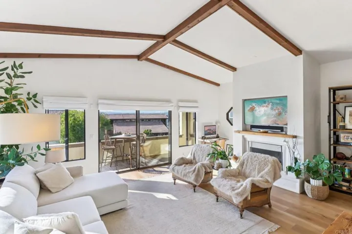 2411 Sacada Circle, Carlsbad, California 92009