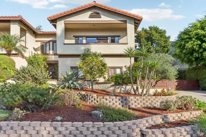 2411 Sacada Circle, Carlsbad, California 92009