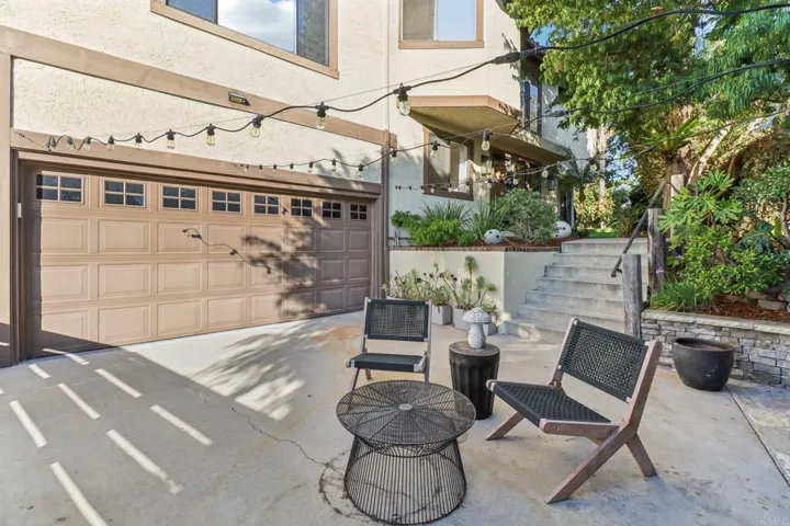 2411 Sacada Circle, Carlsbad, California 92009