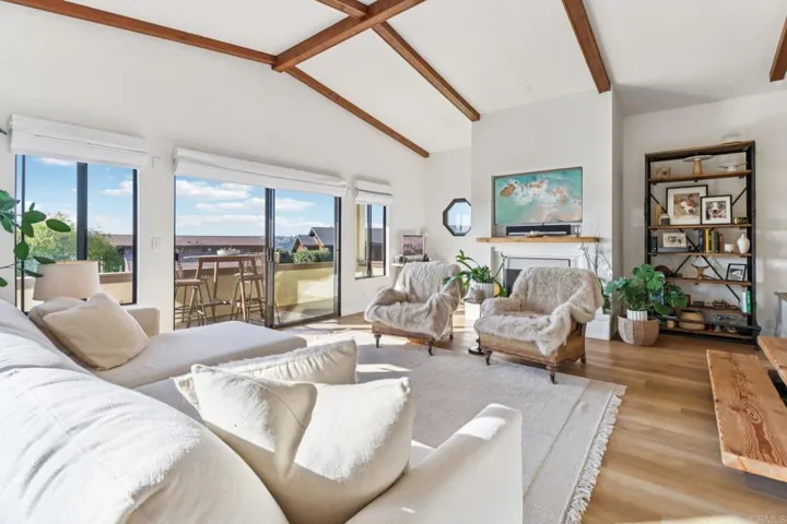 2411 Sacada Circle, Carlsbad, California 92009
