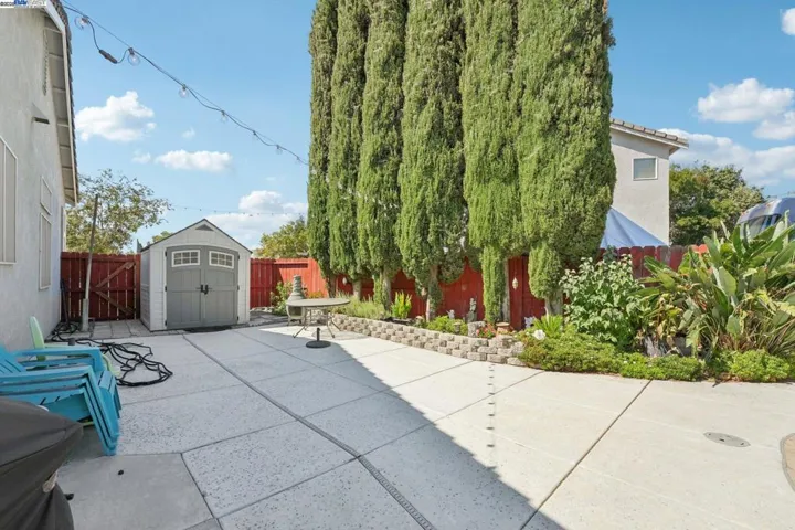 2821 Oxford Ln, Tracy, California 95377-5381