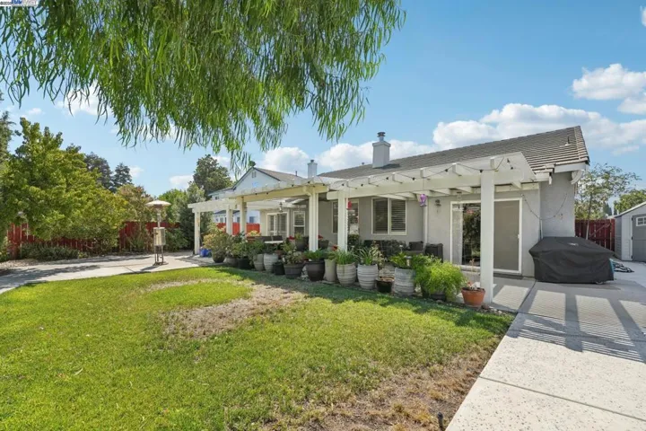 2821 Oxford Ln, Tracy, California 95377-5381