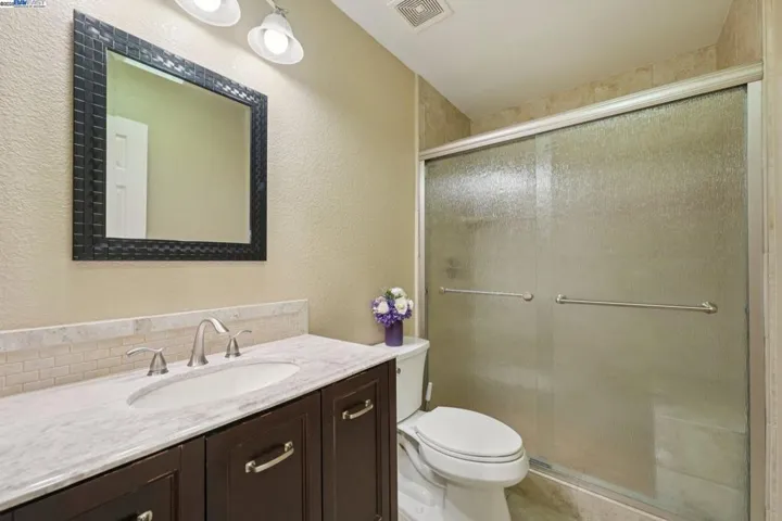 2821 Oxford Ln, Tracy, California 95377-5381