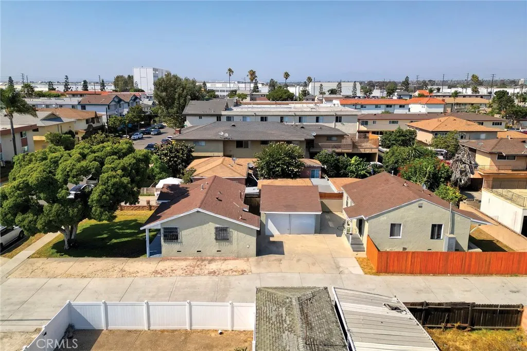 12716 Kornblum Avenue, Hawthorne, California 90250 home-pic-1