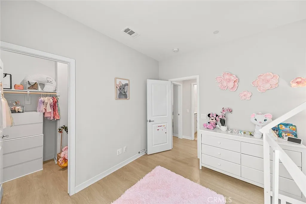 27218 Narrowleaf Willow Lane, Valencia, California 91381 home-pic-25