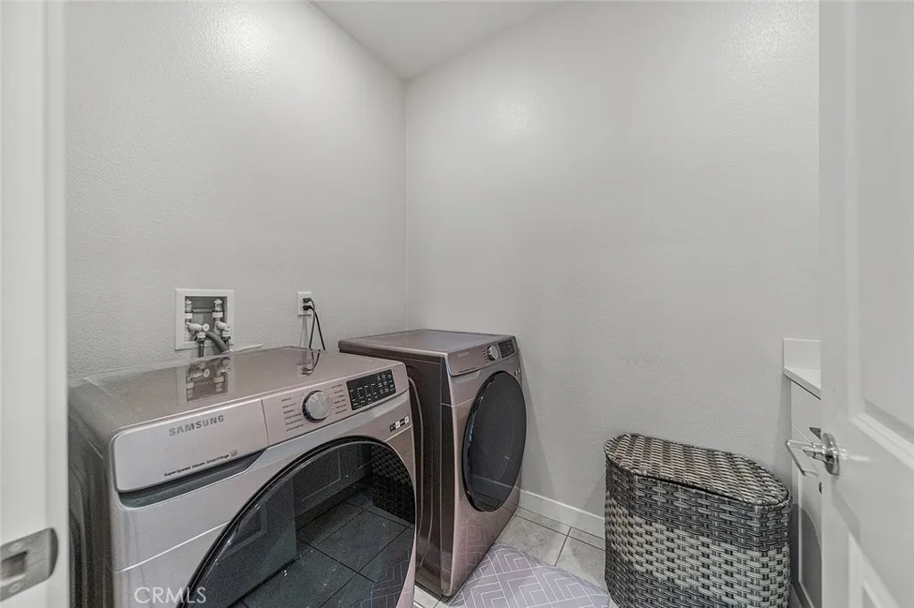 27218 Narrowleaf Willow Lane, Valencia, California 91381 home-pic-30