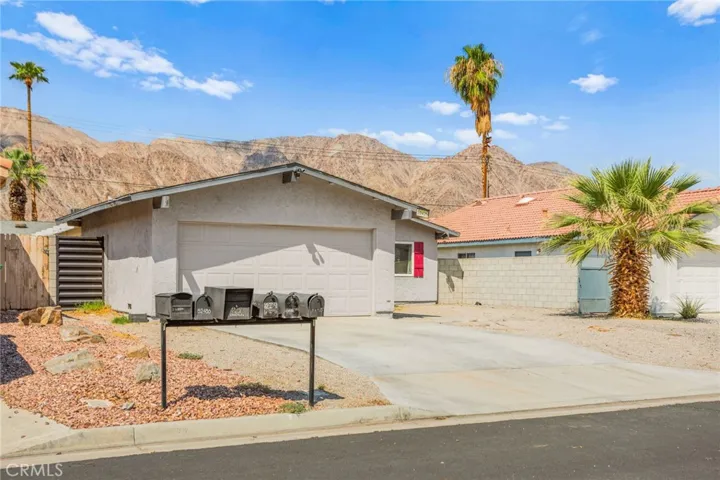 52425 Avenida Mendoza, La Quinta, California 92253