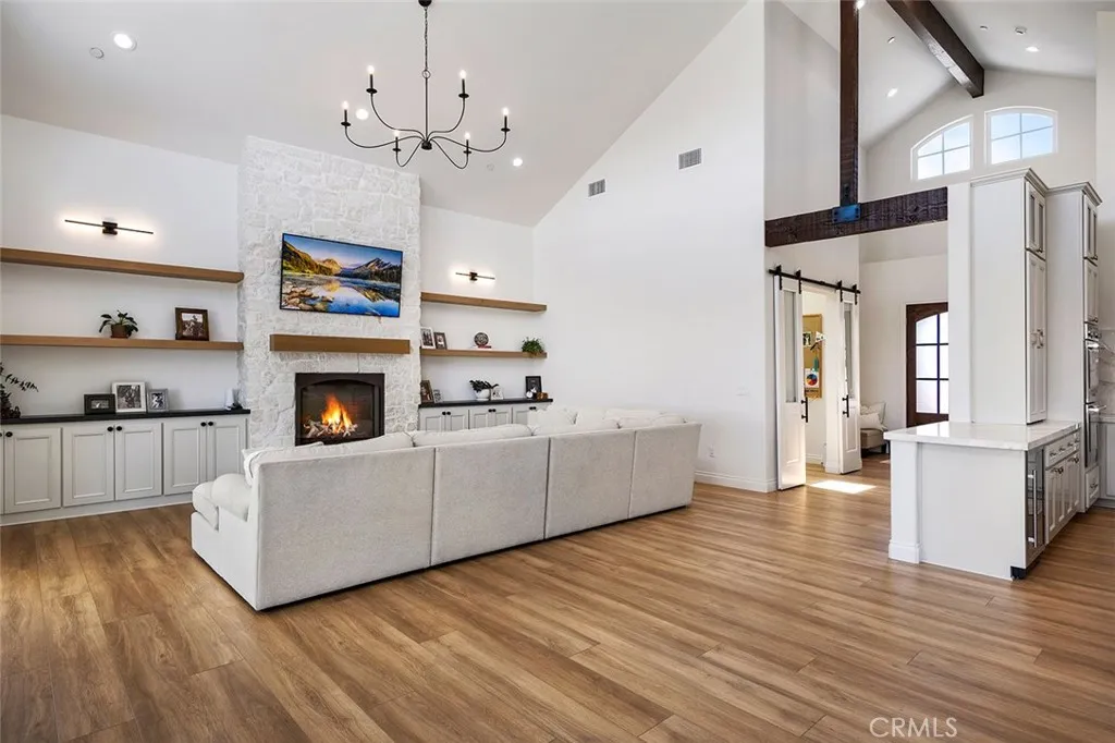 38566 Vista Del Bosque, Murrieta, California 92562 home-pic-11