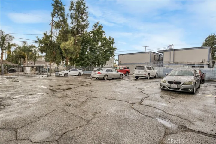 7100 Woodman Avenue, Van Nuys, California 91405
