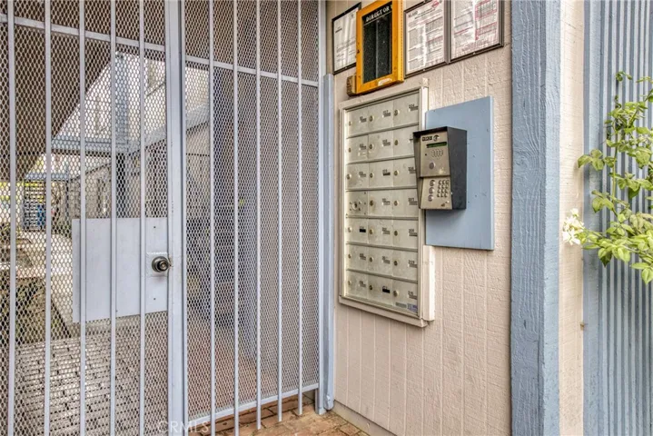 7100 Woodman Avenue, Van Nuys, California 91405