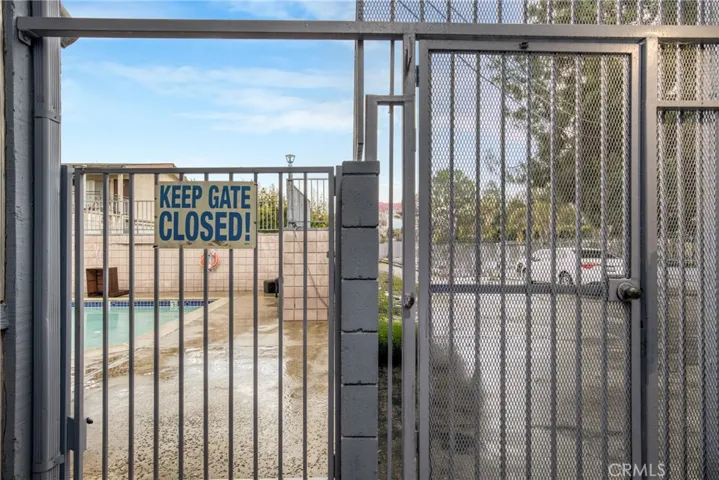 7100 Woodman Avenue, Van Nuys, California 91405