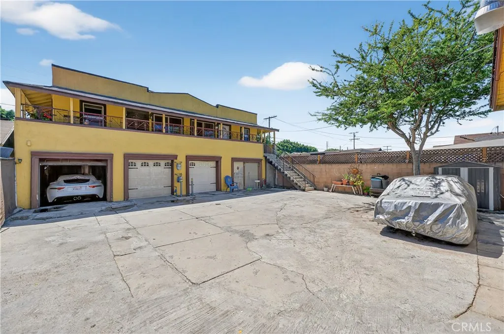 1008 E 74th Street, Los Angeles, California 90001 home-pic-1