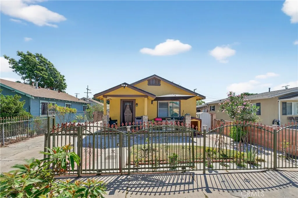 1008 E 74th Street, Los Angeles, California 90001 home-pic-22