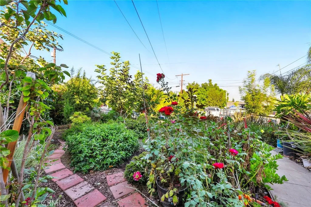 453 455 S Rowan Avenue, Los Angeles, California 90063 home-pic-33